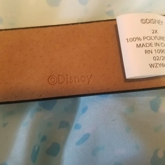 Disney's Mickey Mouse Outline Buckle Belt - Picture 6 of 7